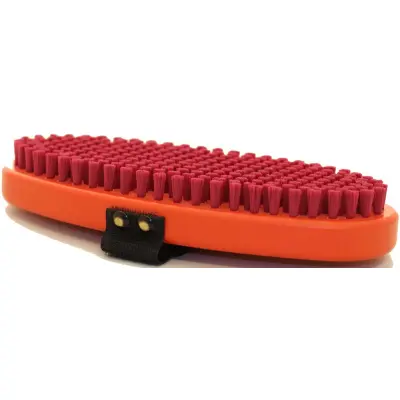 Swix Borste Röd Nylon Finish Oval WC Vallatillbehör